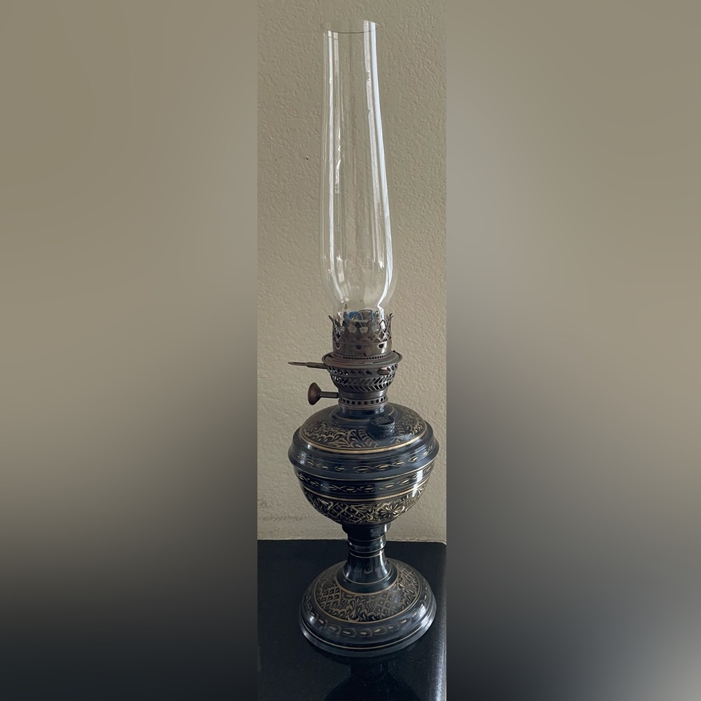 Antique vases and lanterns 3 piece set - Picture 5 of 10